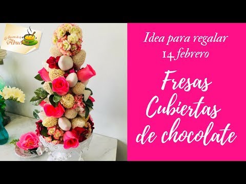 torre-de-fresas-cubiertas-con-chocolate