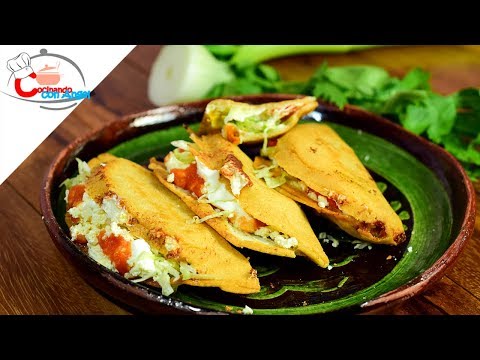 quesadillas-fritas-de-flor-de-calabaza