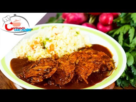 tortitas-de-pollo-en-chile-negro