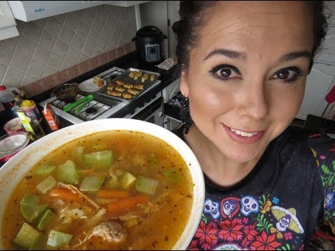 caldo-de-pollo-con-la-multipot