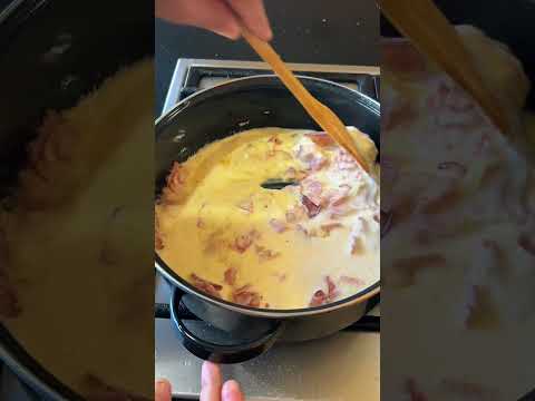 este-espagueti-cremoso-con-tocino-y-jamon-se-hace-en-10-minutos
