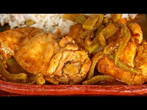 muslos-de-pollo-con-nopales-en-chile-rojo-comida-bien-sabrosa
