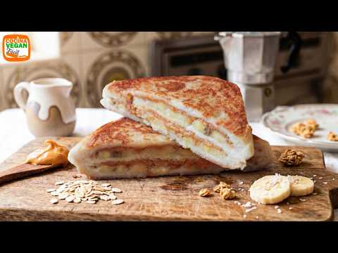 el-mejor-desayuno-pan-frances-relleno-de-crema-de-cacahuate-y-platano