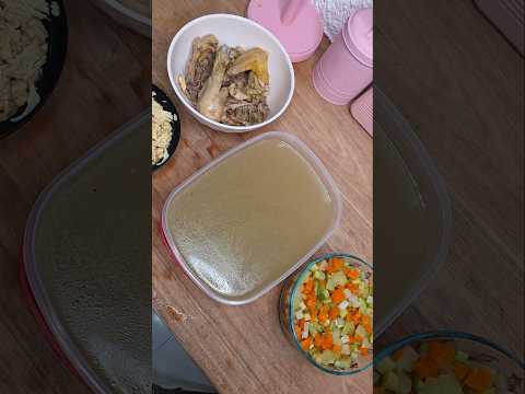 como-guardar-tu-caldo-de-pollo-para-que-no-se-te-heche-a-perder-rapido