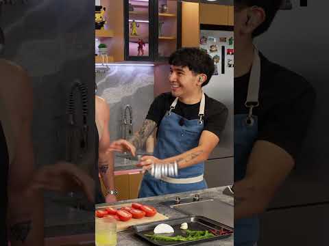 divorciados-los-chilaquiles-que-preparamos-con-ayslin-derbez-y-mauricio-ochmann-chefenproceso