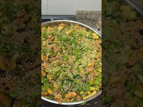 pollo-nutritivo-con-fideos-transparentes