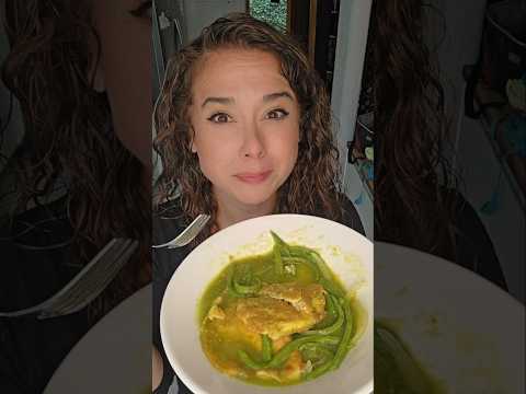 tortitas-de-pollo-en-salsa-verde
