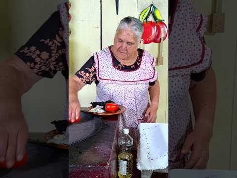 salsa-de-chile-mulato-en-molcajete-de-mi-rancho-a-tu-cocina-comidamexicana