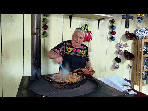 que-mas-quieren-con-este-chicharron-con-nopales-en-chilito